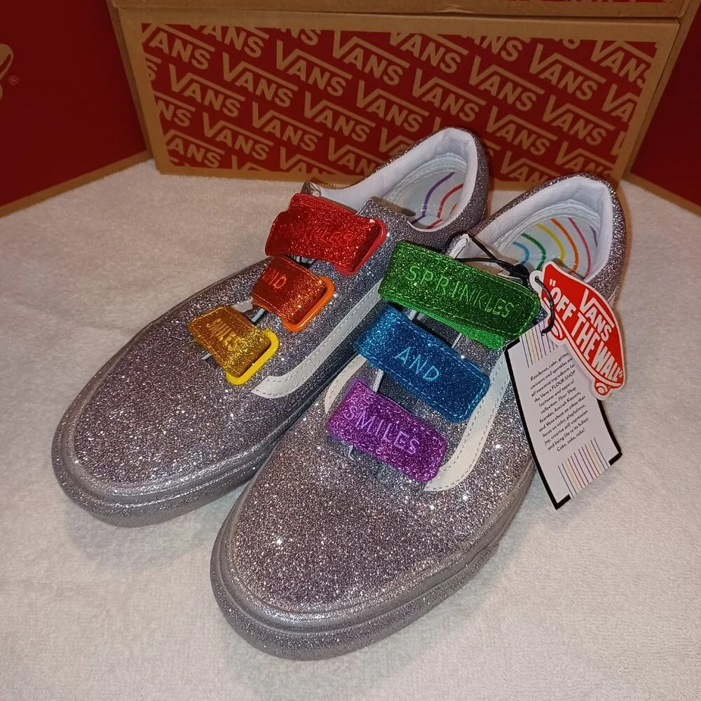 Vans Men's 4.5/Women's 6 Old Skool V Flour Shop Glitter